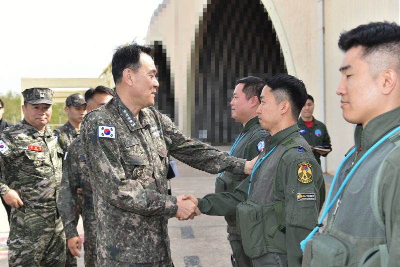 김명수 합참의장, 제20전투비행단서 “영공 수호, 압도적 즉응태세 강조”