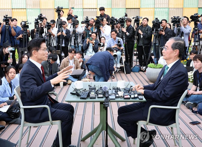 단일화 관련 2차 회동하는 김문수-한덕수 (출처=연합뉴스)