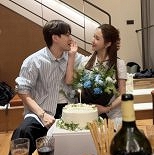 세븐♥이다해, 결혼 2주년 파티…달콤한 입맞춤