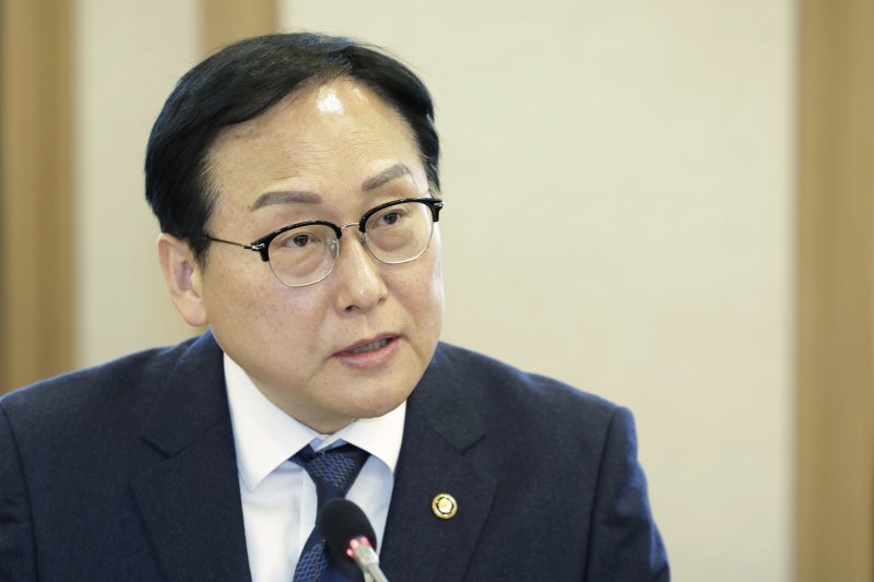[서울=뉴시스] 최동준 기자 = 정인교 산업통상자원부 통상교섭본부장이 18일 서울 중구 프레스센터에서 열린 무역안보연구회 최종보고회에서 발언하고 있다. 2025.04.18. photocdj@newsis.com