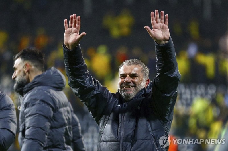 유로파 결승행 지휘한 토트넘 포스테코글루 감독 (출처=연합뉴스)