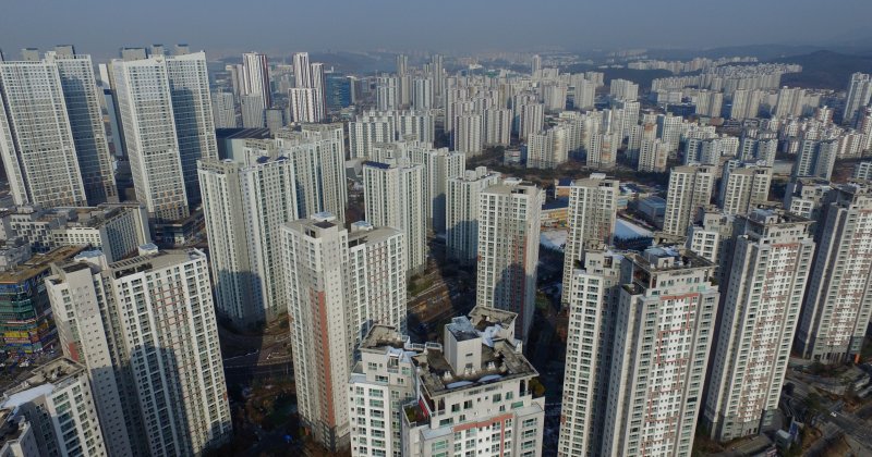 '2기 신도시인데 20년째 잡초만 무성해요'...용도변경, 공급난 카드 되나