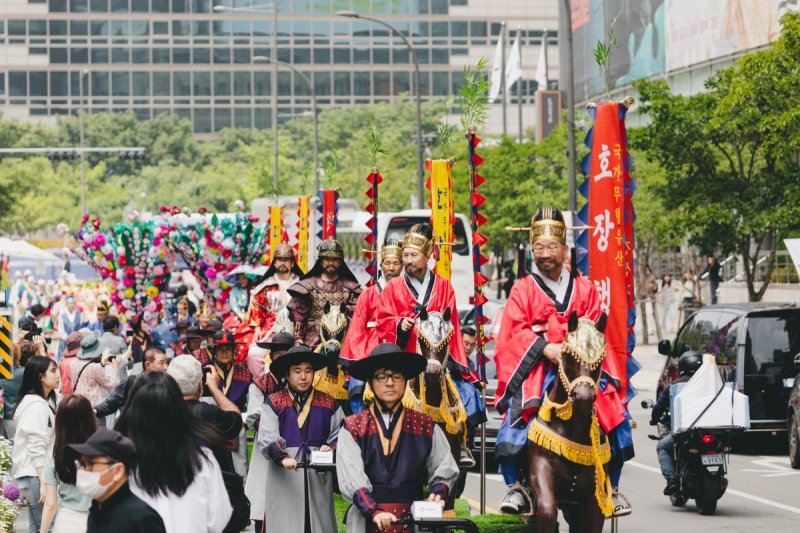 [경산=뉴시스] 경산자인단오제 호장행렬. (사진=전국단오제연합 제공) 2025.05.09. photo@newsis.com *재판매 및 DB 금지