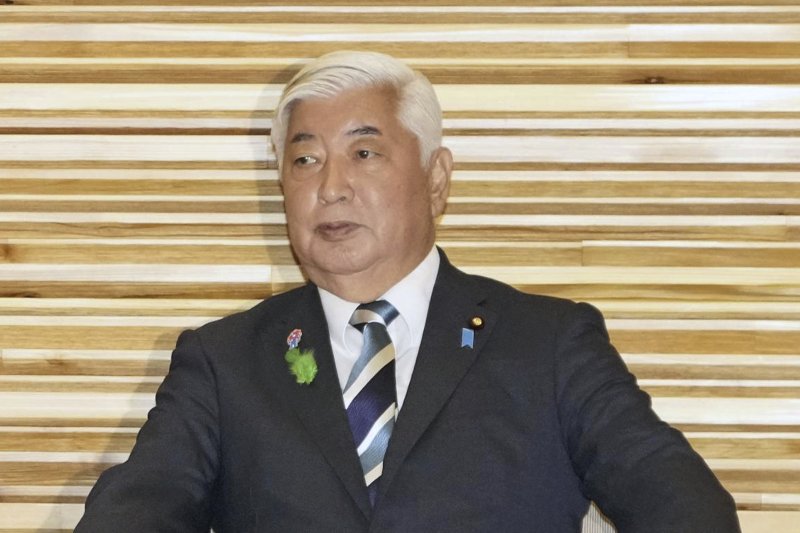 [도쿄=AP/뉴시스] 나카타니 겐(中谷元) 일본 방위상은 9일 북한이 전날 발사한 탄도미사일 가운데 하나는 2023년 9월 시험 발사된 KN-23과 같은 형태로 추정된다고 밝혔다. 사진은 나카타니 방위상이 지난달 15일 도쿄에서 열린 기자회견에서 발언하는 모습. 2025.05.09.