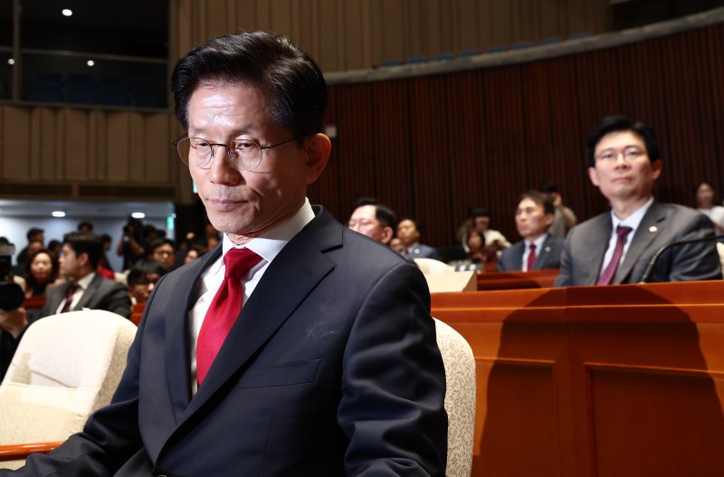 김문수 국민의힘 대통령 후보가 9일 오전 서울 여의도 국회에서 열린 의원총회에 참석해 자리하고 있다. 2025.5.9/뉴스1 ⓒ News1 김민지 기자