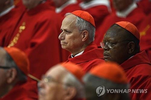 새 교황으로 선출된 프레보스트 추기경(레오14세) (출처=연합뉴스)
