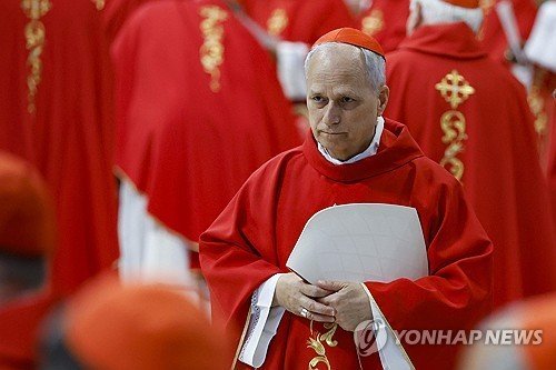 새 교황에 미국 프레보스트 추기경 (출처=연합뉴스)