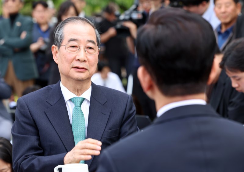 국힘 후보, 한덕수로 교체..韓측 "과정 보신 국민들 이해하실 것"