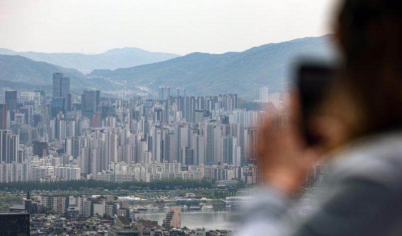 서울 시내의 아파트 단지. 2025.5.6/뉴스1 ⓒ News1 이승배 기자