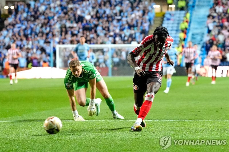 결승골을 터트리는 선덜랜드의 엘리에세르 마옌다 (출처=연합뉴스)
