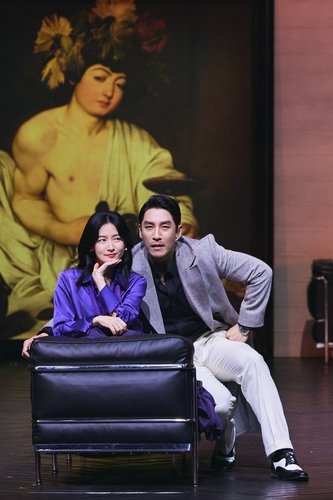 구경이·금자도 스친다…'32년만 무대' 이영애의 차가운 '헤다' (출처=연합뉴스)