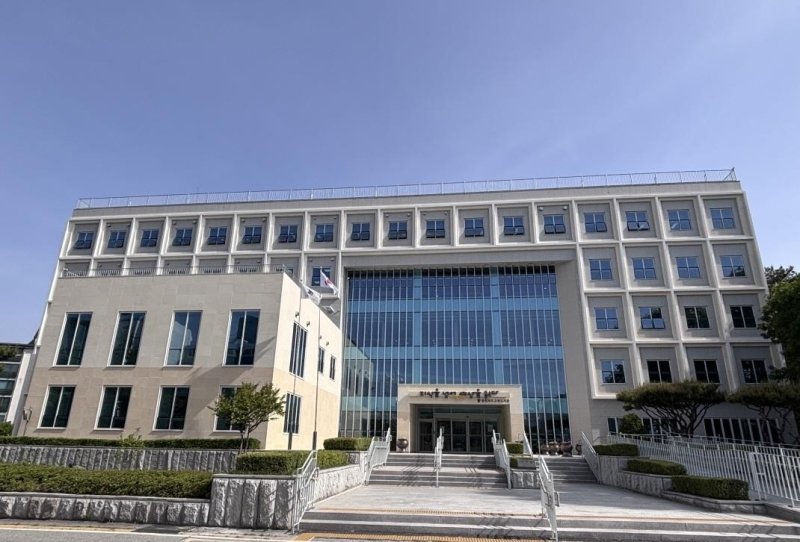 새단장한 충북교육도서관 (출처=연합뉴스)