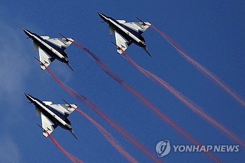 중국산 J-10 전투기 (출처=연합뉴스)