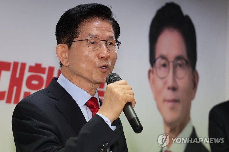 김문수 "후보자격 불법박탈…법적·정치적 조치 즉시 착수" (출처=연합뉴스)