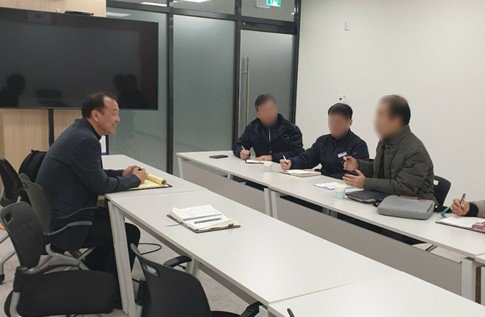 입주자 대표회 활동하는 남씨 (출처=연합뉴스)