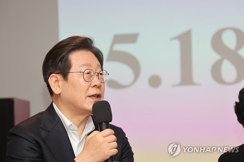 간담회에서 발언하는 이재명 후보 (출처=연합뉴스)