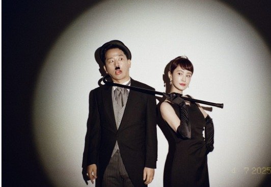 김지민♥김준호, 웨딩화보도 남다른 개그커플 '유쾌' 그 자체