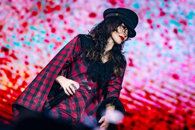 나카시마 미카 "'눈의 꽃' 시대초월 명곡 비결요? 제가 그 이유를 묻고 싶어요"