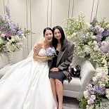 오윤아, 남보라와 따뜻한 미소 ″결혼 너무 축하해″