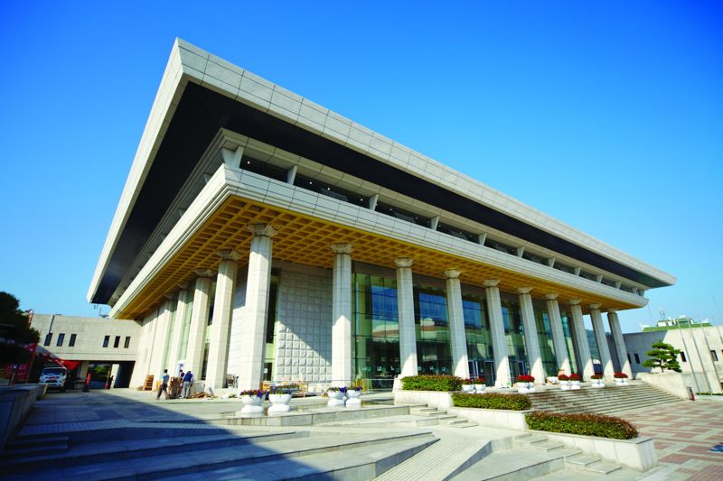 부산문화회관, 시민 아이디어로 새 이름 짓는다