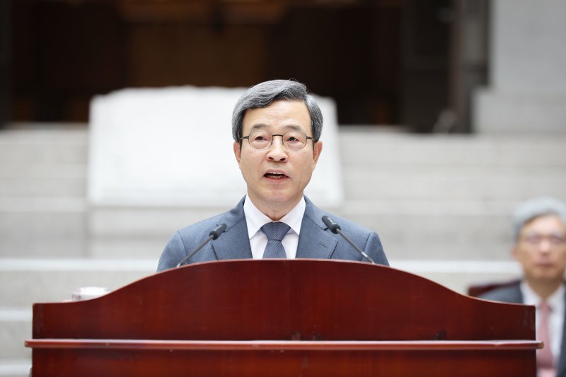 양형위원장에 이동원 전 대법관…"공정하고 객관적인 기준 정립"