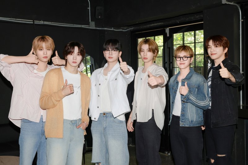 보이넥스트도어, 세련된 대중문화 콜라주…앨범은 노장르&middot;멤버들은 올장르