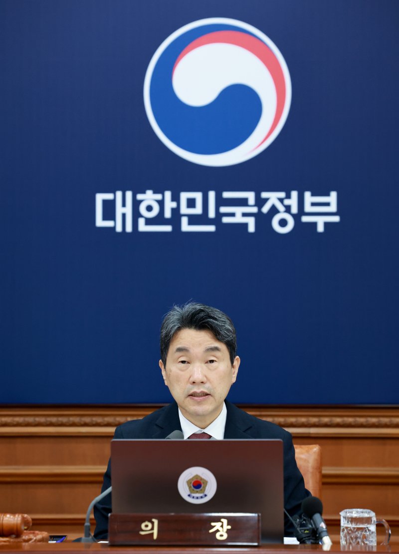 [서울=뉴시스] 고범준 기자 = 이주호 대통령 권한대행 부총리 겸 교육부 장관이 13일 서울 종로구 정부서울청사에서 열린 국무회의에서 발언하고 있다. (대통령실통신사진기자단) 2025.05.13. bjko@newsis.com