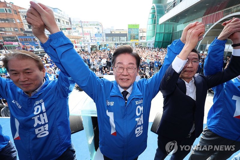 인사하는 이재명 후보 (출처=연합뉴스)