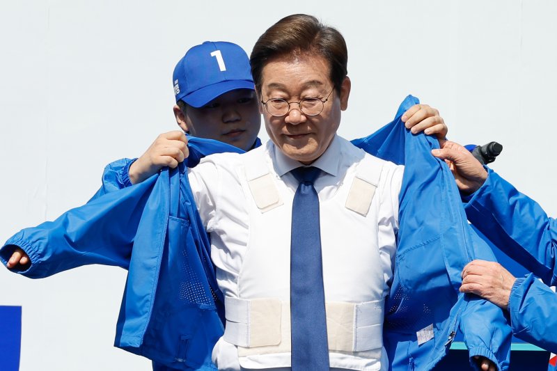 경호처 대선후보 경호에 李 "경호 필요" 金 "필요없다"