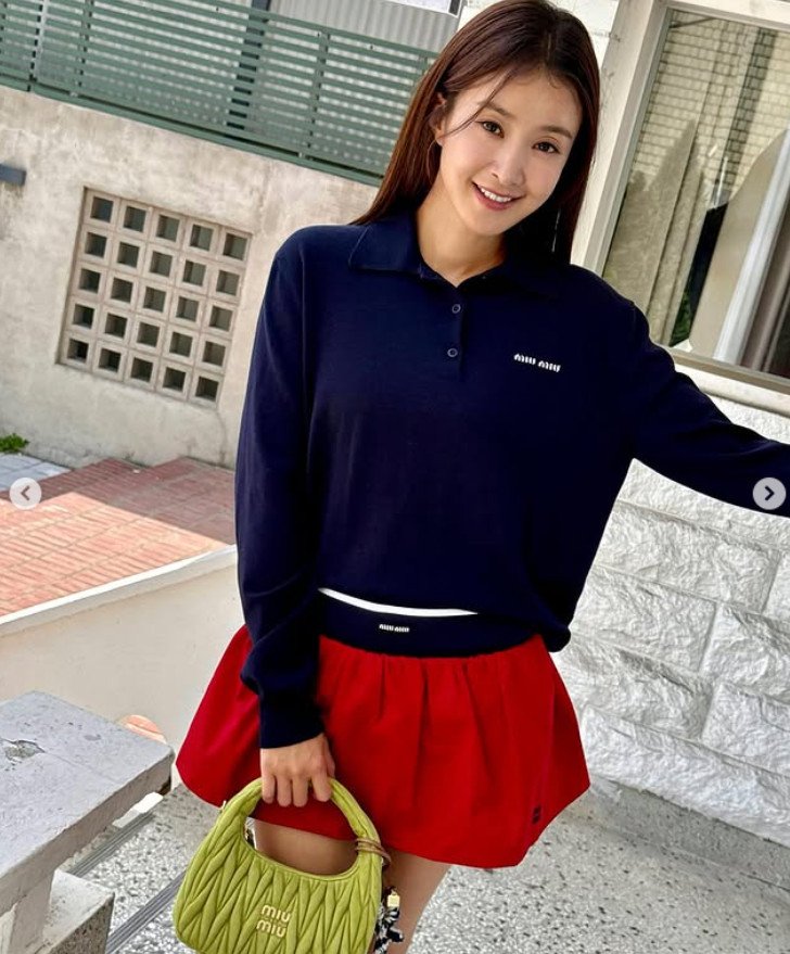 '이혼' 이시영, 미니스커트로 뽐낸 늘씬 각선미…완벽 비율까지 [N샷]