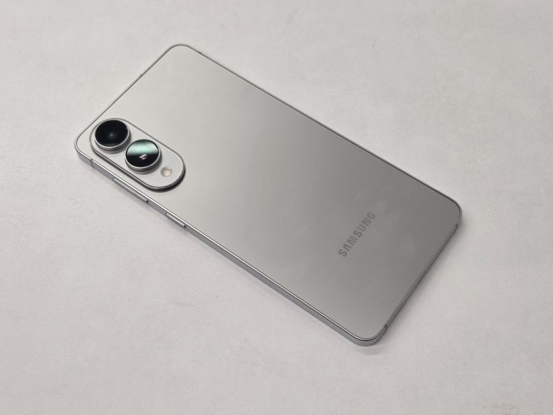 ‘5.8㎜’ 갤럭시 S25 엣지 벤치마크 돌려봤다.. 점수는 몇 점? [1일IT템]