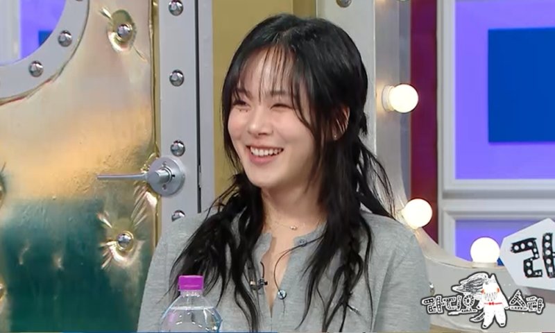 대세 女가수 워터밤 아찔했던 사고 수영복 끈이… 발칵