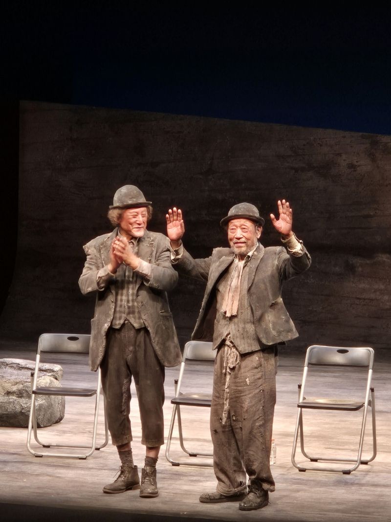'89세' 신구 "한 우물 파세요" 청춘에게 건넨 조언..연극 '고도를 기다리며'