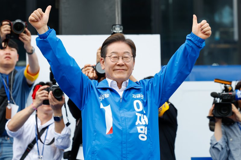 이재명·김문수·이준석 연이틀 영남 집중 공략..TK 이어 PK서 2차전 맞붙었다