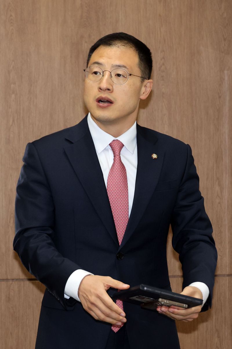 국민의힘을 바카라사이트 아벤카지노한 김상욱 무소속 의원이 15일 국회 소통관에서 '현안 관련 기자회견'을 열어 이번 대선에서 이재명 더불어민주당 후보 지지를 선언하고있다. 사진=서동일 바카라사이트 아벤카지노