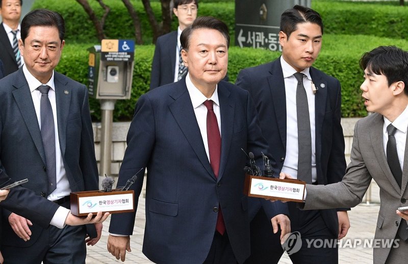 윤석열 전 대통령 '묵묵부답' (출처=연합뉴스)