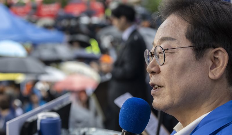 이재명 "교사와 학생 모두에게 윈윈인 교육 정책·제도 만들겠다"