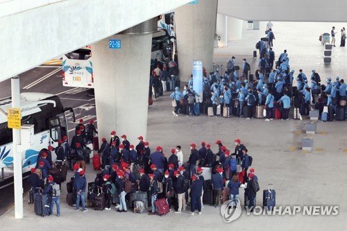 "구인난 심각" 음식점 홀서빙, 외국인 고용 가능해진다