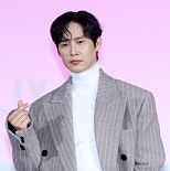 AV논란 박성훈, 한지민과 로맨스물 복귀