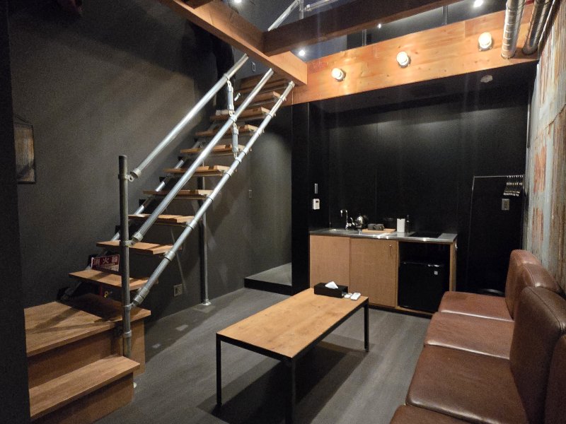 예전에 지물포였던 세카이 호텔의 객실 모습. 2025.05.15 ⓒ 뉴스1 김승준 기자