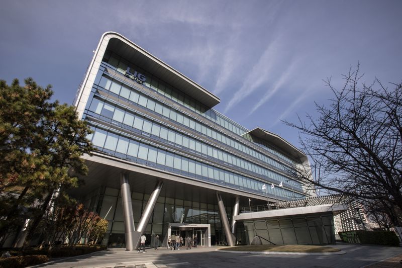LIG넥스원, 해군 전사자 유가족에 감사 전해