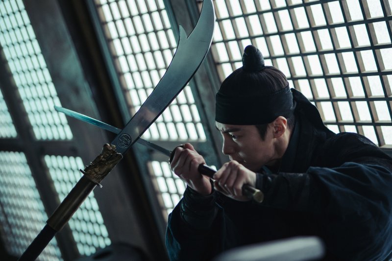 '혐관'에서 '운명'으로…'탄금' 이재욱·조보아 미스터리 로맨스 [OTT 화제작]