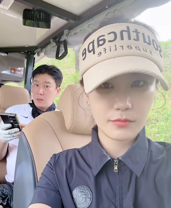 '7월 결혼' 김지민, '재혼' 이상민과 골프장 투샷 예비유부 뒤에 유부