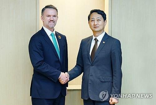 안덕근 산업장관 "美와 관세 기술협의 돌입…균형무역 등 6개 분야"