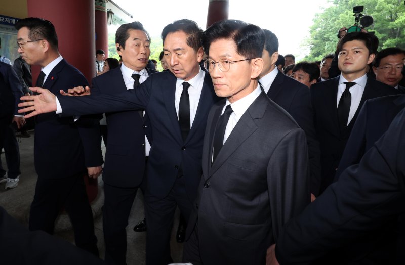 김문수 “5월의 아픔, 마음 깊이 새긴다"...첫 호남 유세서 지지 호소