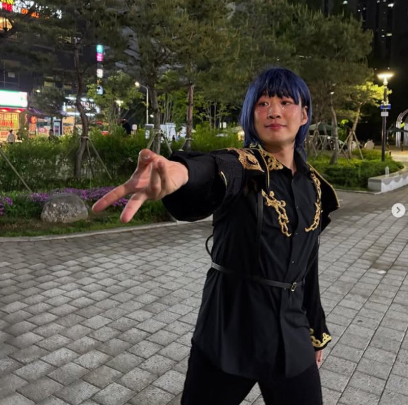 "리더 안젤이에요" '은퇴 밈' 안재홍, 또 충격 비주얼…류승룡 "무섭"