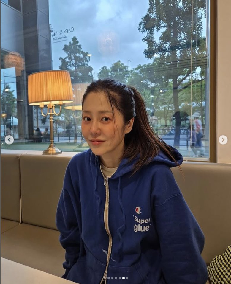 고현정, 큰 수술 후에 야윈 근황…극세사 다리로 "휘청휘청" [N샷]