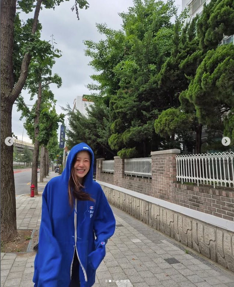 고현정, 큰 수술 후에 야윈 근황…극세사 다리로 "휘청휘청" [N샷]