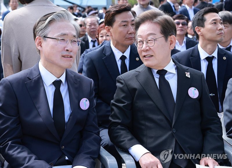 이재명 후보와 김형두 헌재소장 권한대행 (출처=연합뉴스)