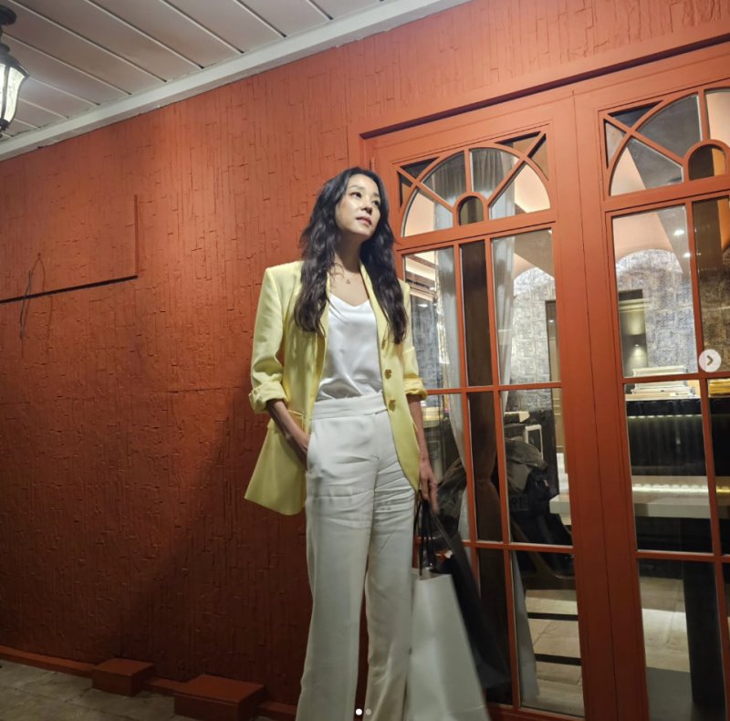 '50세' 한고은, 노화 없는 동안 미모…군살 하나 없는 가녀린 몸매